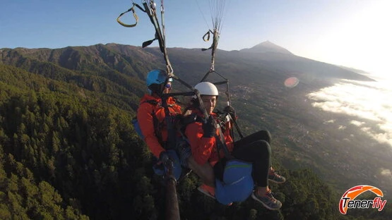 Majestic elevation: Paragliding over Izaña with Mount Teide as a witness